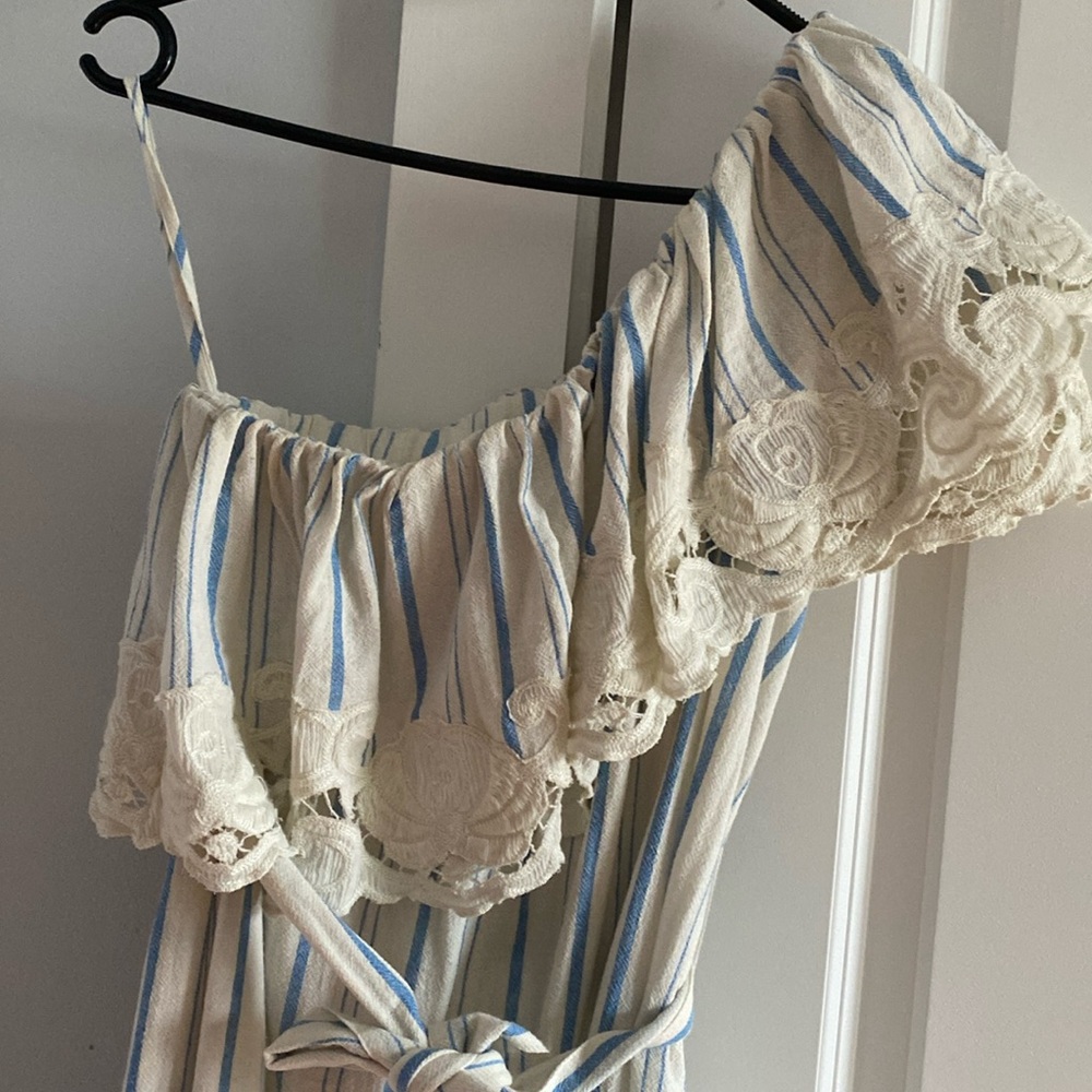 Adorable Sea appliqué dress